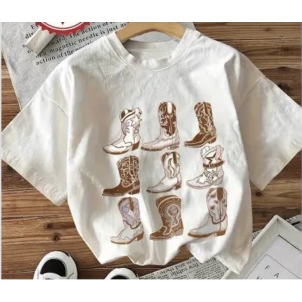 Western Cowgirl Boots Graphic T-Shirt White Brown Line Art Crew Neck L